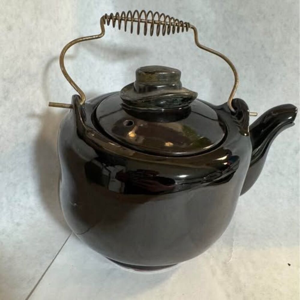 Vintage pig head ceramic teapot with handle - Picture 9 of 10